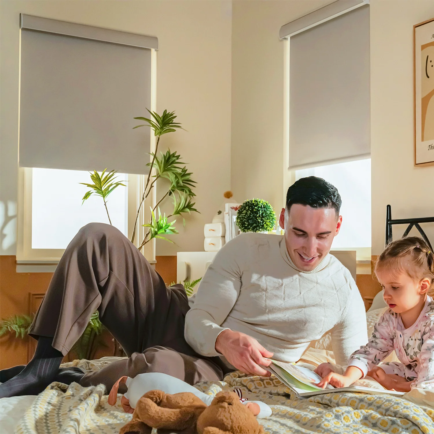 SmartWings Motorized Roller Shades 100% Blackout Essential - Image 5